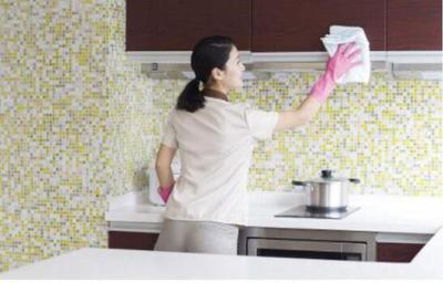 大学生创业新蓝海 为何对家政服务行业情有独钟？